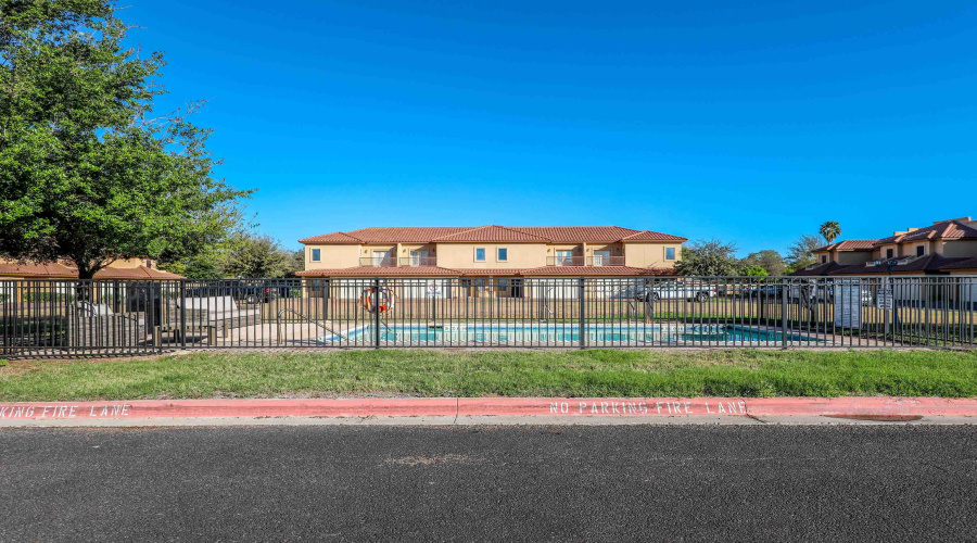 707 St James Dr, Laredo, Texas 78041, 3 Bedrooms Bedrooms, 5 Rooms Rooms,3 BathroomsBathrooms,Residential,For Rent,707 St James Dr,20261248