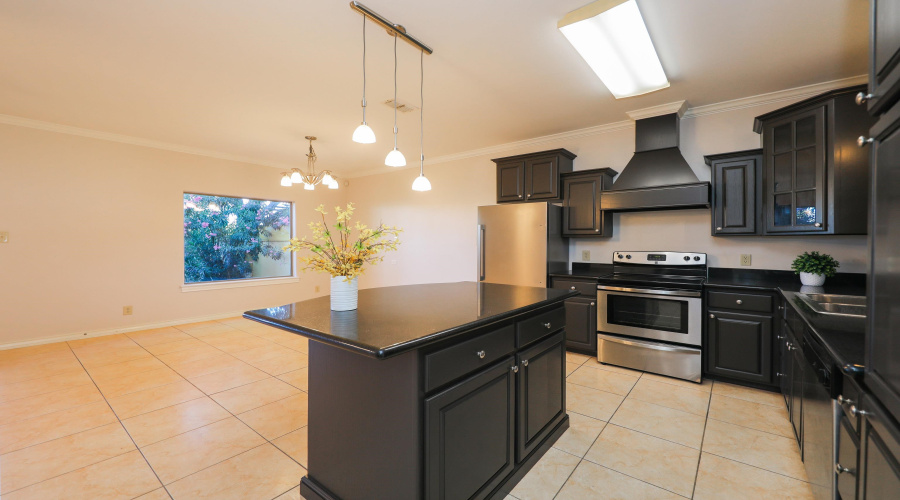 707 St James Dr, Laredo, Texas 78041, 3 Bedrooms Bedrooms, 5 Rooms Rooms,3 BathroomsBathrooms,Residential,For Rent,707 St James Dr,20261248