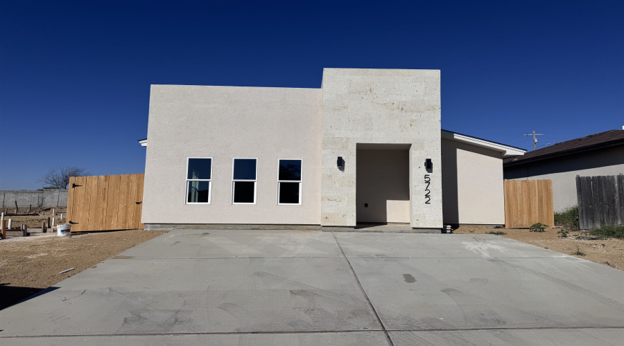 5722 Moses Lp., Laredo, Texas 78046, 3 Bedrooms Bedrooms, 5 Rooms Rooms,2 BathroomsBathrooms,Residential,For Sale,5722 Moses Lp.,20261253