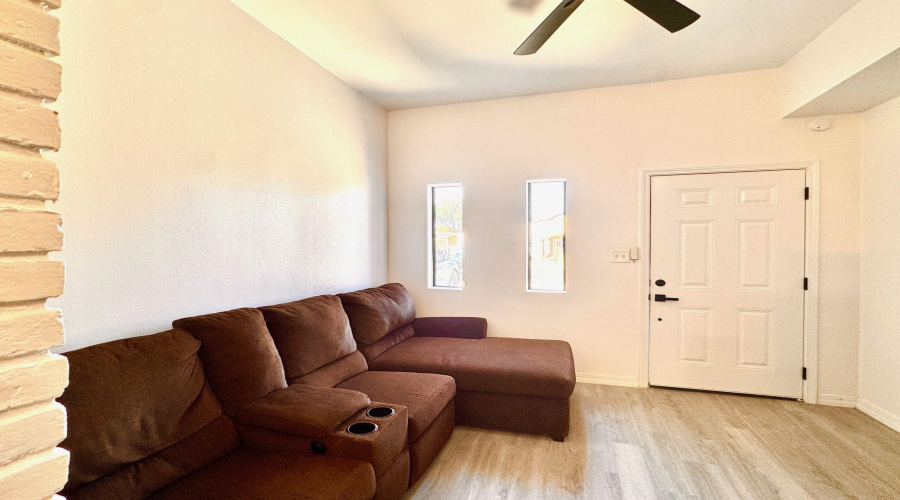 1515 Madison St, LAREDO, Texas 78040, 1 Bedroom Bedrooms, 3 Rooms Rooms,1 BathroomBathrooms,Residential,For Rent,1515 Madison St,20261255