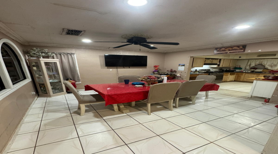 224 Segovia Dr, Laredo, Texas 78046, 5 Bedrooms Bedrooms, 7 Rooms Rooms,4 BathroomsBathrooms,Residential,For Sale,224 Segovia Dr,20261256