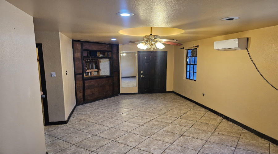 4523 La Cienega Ln, Laredo, Texas 78046, 4 Bedrooms Bedrooms, 7 Rooms Rooms,2 BathroomsBathrooms,Residential,For Sale,4523 La Cienega Ln,20261257