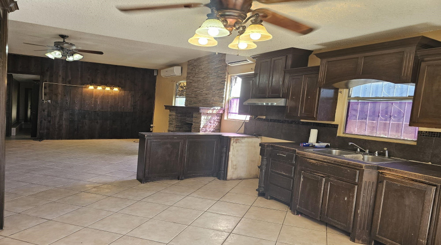 4523 La Cienega Ln, Laredo, Texas 78046, 4 Bedrooms Bedrooms, 7 Rooms Rooms,2 BathroomsBathrooms,Residential,For Sale,4523 La Cienega Ln,20261257