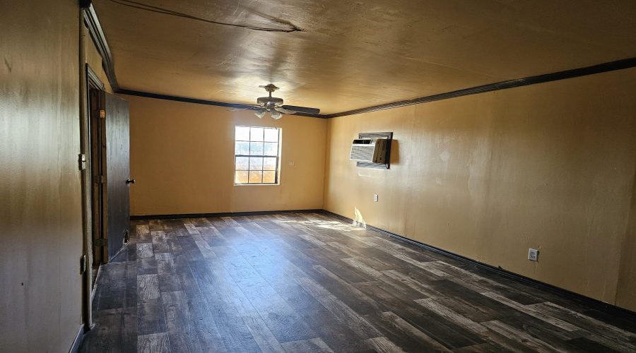 4523 La Cienega Ln, Laredo, Texas 78046, 4 Bedrooms Bedrooms, 7 Rooms Rooms,2 BathroomsBathrooms,Residential,For Sale,4523 La Cienega Ln,20261257