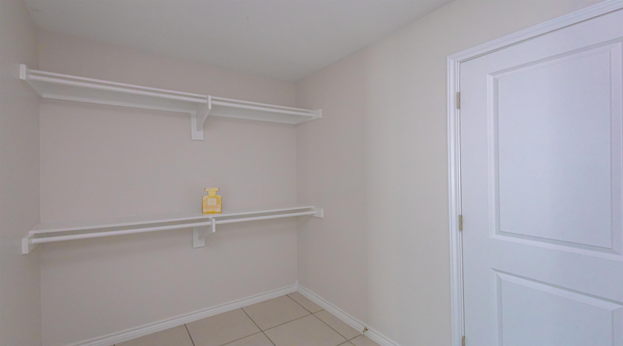 3018 Bluebell Ct., LAREDO, Texas 78046, 4 Bedrooms Bedrooms, 6 Rooms Rooms,2 BathroomsBathrooms,Residential,For Sale,3018 Bluebell Ct.,20261258