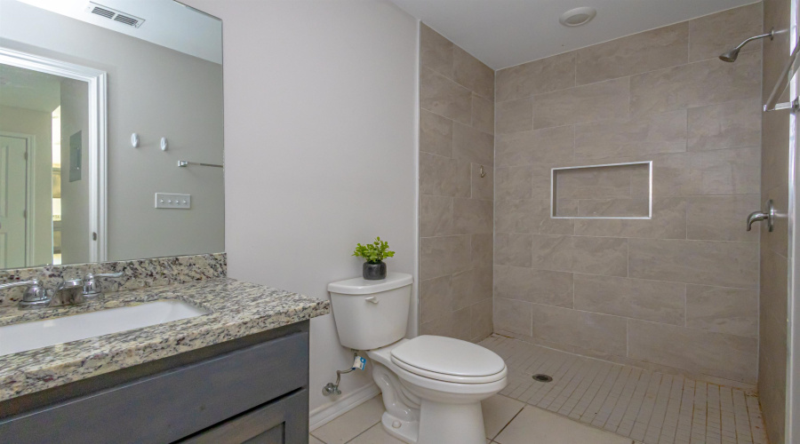 3018 Bluebell Ct., LAREDO, Texas 78046, 4 Bedrooms Bedrooms, 6 Rooms Rooms,2 BathroomsBathrooms,Residential,For Sale,3018 Bluebell Ct.,20261258