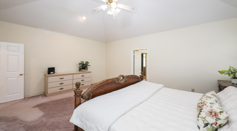 1500 Demaret Ct, Laredo, Texas 78045, 4 Bedrooms Bedrooms, 8 Rooms Rooms,3 BathroomsBathrooms,Residential,For Sale,1500 Demaret Ct,20261261