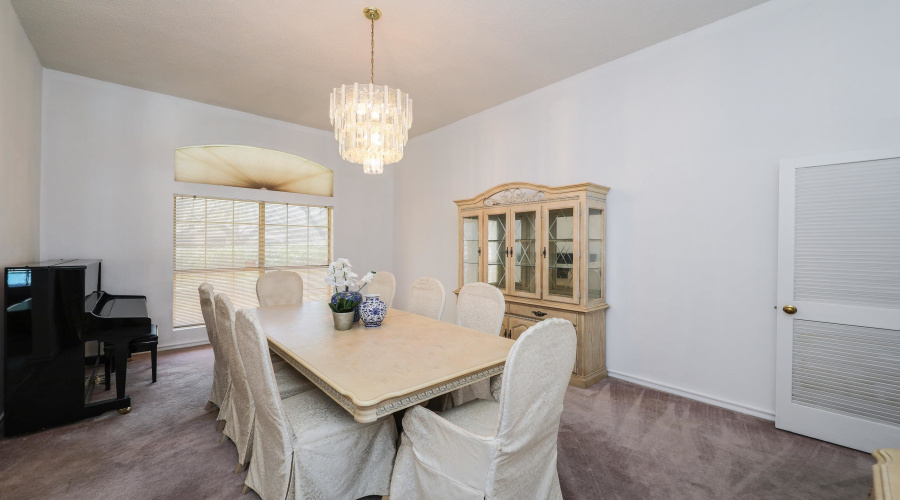 1500 Demaret Ct, Laredo, Texas 78045, 4 Bedrooms Bedrooms, 8 Rooms Rooms,3 BathroomsBathrooms,Residential,For Sale,1500 Demaret Ct,20261261