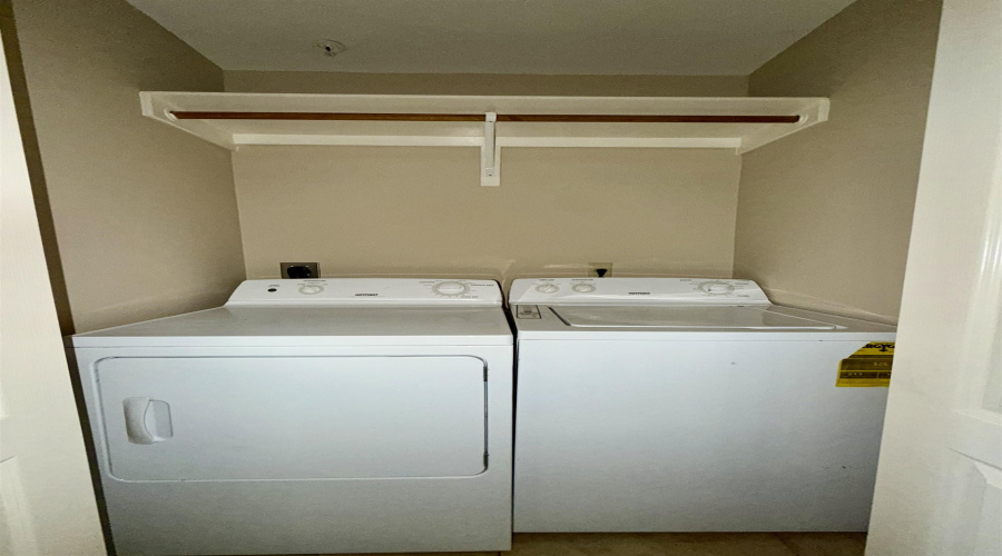 408 Shiloh Dr, Laredo, Texas 78045, 2 Bedrooms Bedrooms, 5 Rooms Rooms,2 BathroomsBathrooms,Residential,For Rent,408 Shiloh Dr,20261263