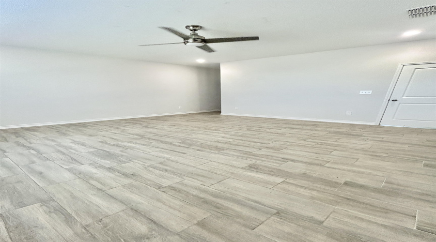 1528 Hebilla Ln., laredo, Texas 78046, 5 Bedrooms Bedrooms, 7 Rooms Rooms,3 BathroomsBathrooms,Residential,For Sale,1528 Hebilla Ln.,20261264