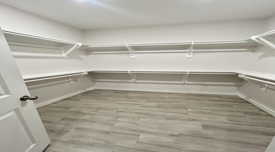 1528 Hebilla Ln., laredo, Texas 78046, 5 Bedrooms Bedrooms, 7 Rooms Rooms,3 BathroomsBathrooms,Residential,For Sale,1528 Hebilla Ln.,20261264