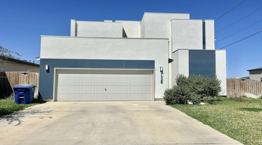1528 Hebilla Ln., laredo, Texas 78046, 5 Bedrooms Bedrooms, 7 Rooms Rooms,3 BathroomsBathrooms,Residential,For Rent,1528 Hebilla Ln.,20261265