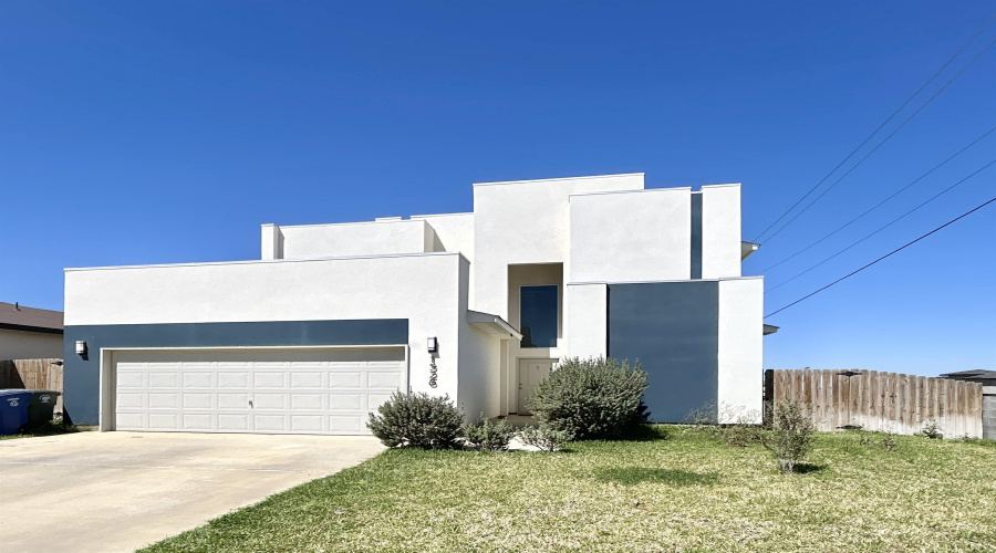 1528 Hebilla Ln., laredo, Texas 78046, 5 Bedrooms Bedrooms, 7 Rooms Rooms,3 BathroomsBathrooms,Residential,For Rent,1528 Hebilla Ln.,20261265