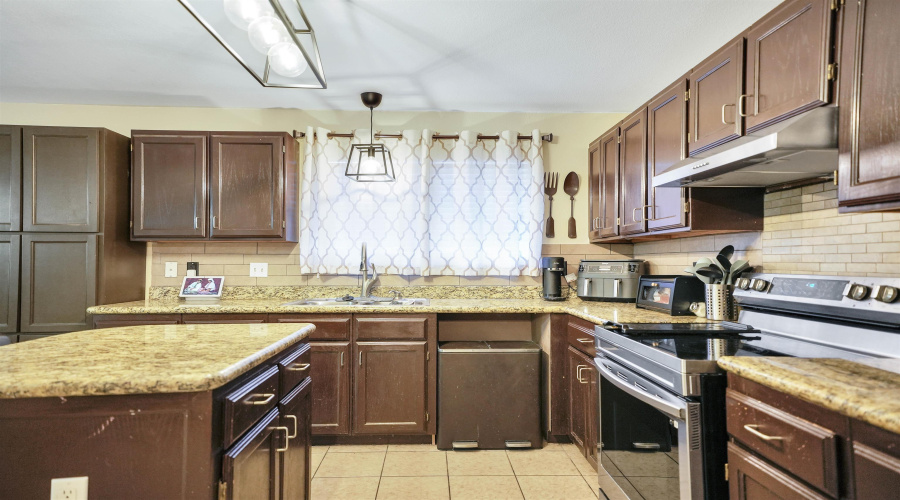 2122 Mallorca Dr, LAREDO, Texas 78046, 5 Bedrooms Bedrooms, 7 Rooms Rooms,3 BathroomsBathrooms,Residential,For Rent,2122 Mallorca Dr,20261268