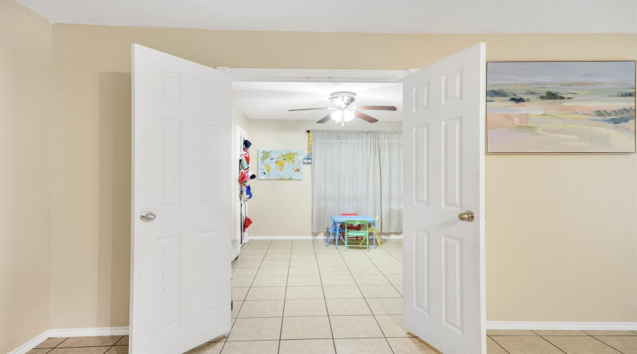 2122 Mallorca Dr, LAREDO, Texas 78046, 5 Bedrooms Bedrooms, 7 Rooms Rooms,3 BathroomsBathrooms,Residential,For Rent,2122 Mallorca Dr,20261268