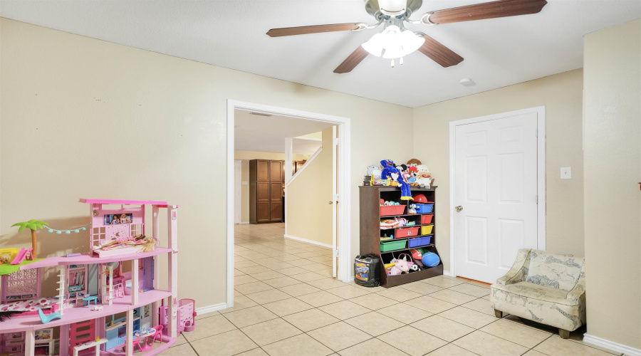 2122 Mallorca Dr, LAREDO, Texas 78046, 5 Bedrooms Bedrooms, 7 Rooms Rooms,3 BathroomsBathrooms,Residential,For Rent,2122 Mallorca Dr,20261268