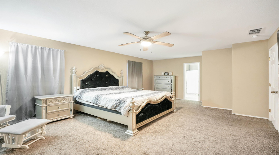 2122 Mallorca Dr, LAREDO, Texas 78046, 5 Bedrooms Bedrooms, 7 Rooms Rooms,3 BathroomsBathrooms,Residential,For Rent,2122 Mallorca Dr,20261268