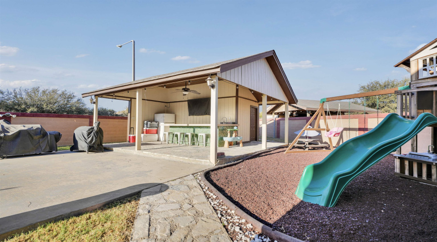 2122 Mallorca Dr, LAREDO, Texas 78046, 5 Bedrooms Bedrooms, 7 Rooms Rooms,3 BathroomsBathrooms,Residential,For Rent,2122 Mallorca Dr,20261268