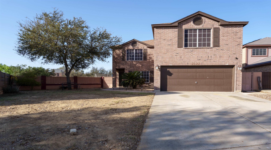 2122 Mallorca Dr, LAREDO, Texas 78046, 5 Bedrooms Bedrooms, 7 Rooms Rooms,3 BathroomsBathrooms,Residential,For Rent,2122 Mallorca Dr,20261268