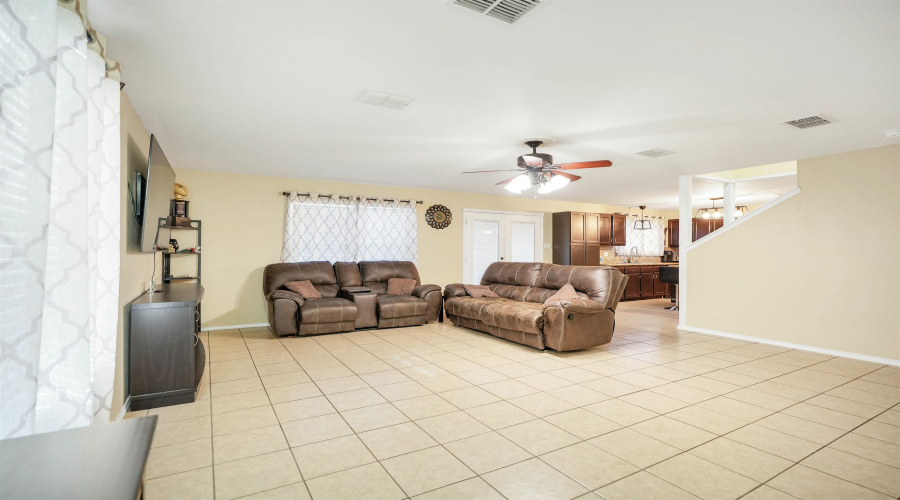 2122 Mallorca Dr, LAREDO, Texas 78046, 5 Bedrooms Bedrooms, 7 Rooms Rooms,3 BathroomsBathrooms,Residential,For Rent,2122 Mallorca Dr,20261268