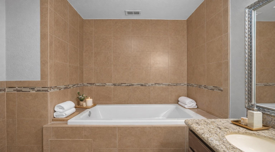 301 Esperanza Dr, Laredo, Texas 78041, 5 Bedrooms Bedrooms, 8 Rooms Rooms,4 BathroomsBathrooms,Residential,For Sale,301 Esperanza Dr,20261271