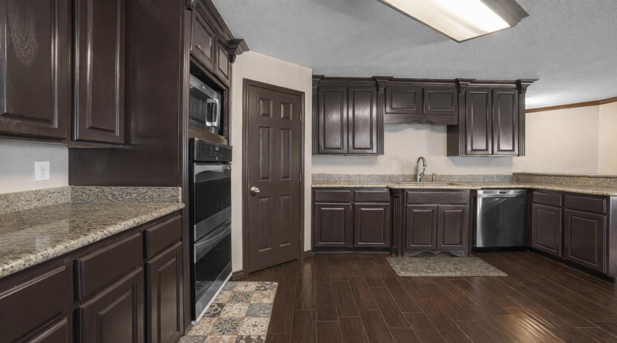 301 Esperanza Dr, Laredo, Texas 78041, 5 Bedrooms Bedrooms, 8 Rooms Rooms,4 BathroomsBathrooms,Residential,For Sale,301 Esperanza Dr,20261271