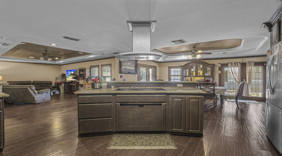 301 Esperanza Dr, Laredo, Texas 78041, 5 Bedrooms Bedrooms, 8 Rooms Rooms,4 BathroomsBathrooms,Residential,For Sale,301 Esperanza Dr,20261271