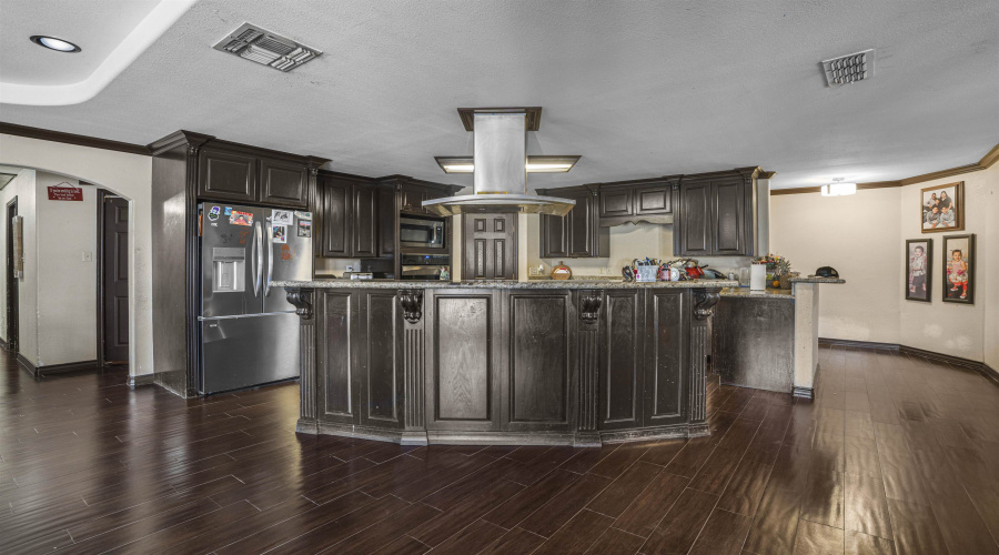 301 Esperanza Dr, Laredo, Texas 78041, 5 Bedrooms Bedrooms, 8 Rooms Rooms,4 BathroomsBathrooms,Residential,For Sale,301 Esperanza Dr,20261271