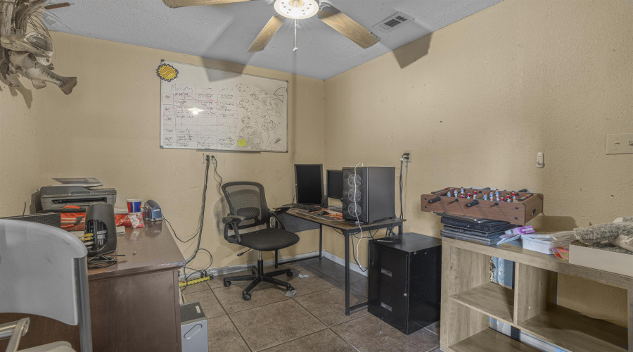 301 Esperanza Dr, Laredo, Texas 78041, 5 Bedrooms Bedrooms, 8 Rooms Rooms,4 BathroomsBathrooms,Residential,For Sale,301 Esperanza Dr,20261271