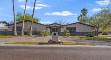 301 Esperanza Dr, Laredo, Texas 78041, 5 Bedrooms Bedrooms, 8 Rooms Rooms,4 BathroomsBathrooms,Residential,For Sale,301 Esperanza Dr,20261271