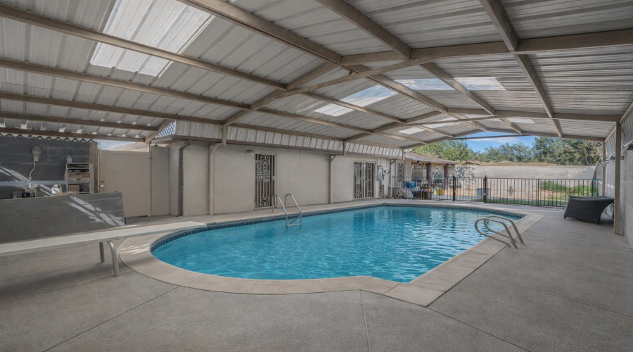 301 Esperanza Dr, Laredo, Texas 78041, 5 Bedrooms Bedrooms, 8 Rooms Rooms,4 BathroomsBathrooms,Residential,For Sale,301 Esperanza Dr,20261271