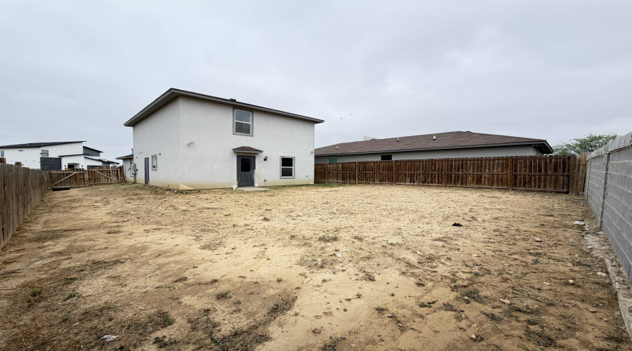 3501 Joaquin Ponce, Laredo, Texas 78046, 4 Bedrooms Bedrooms, 7 Rooms Rooms,2 BathroomsBathrooms,Residential,For Sale,3501 Joaquin Ponce,20261274