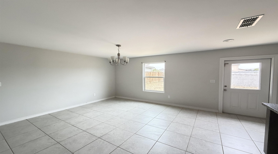 3501 Joaquin Ponce, Laredo, Texas 78046, 4 Bedrooms Bedrooms, 7 Rooms Rooms,2 BathroomsBathrooms,Residential,For Sale,3501 Joaquin Ponce,20261274