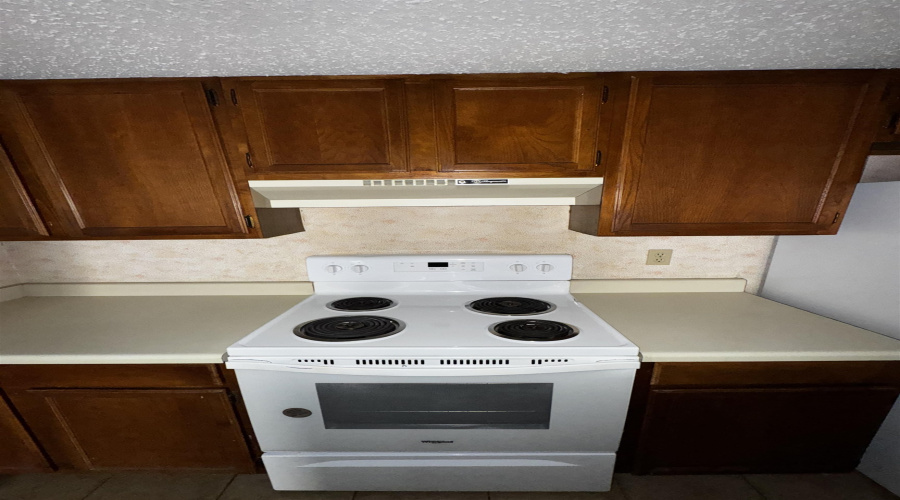 100 E Aurora St, Laredo, Texas 78040, 2 Bedrooms Bedrooms, 4 Rooms Rooms,2 BathroomsBathrooms,Residential,For Sale,100 E Aurora St,20261275
