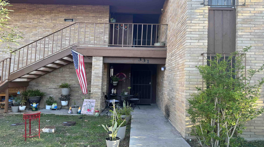 100 E Aurora St, Laredo, Texas 78040, 2 Bedrooms Bedrooms, 4 Rooms Rooms,2 BathroomsBathrooms,Residential,For Sale,100 E Aurora St,20261275