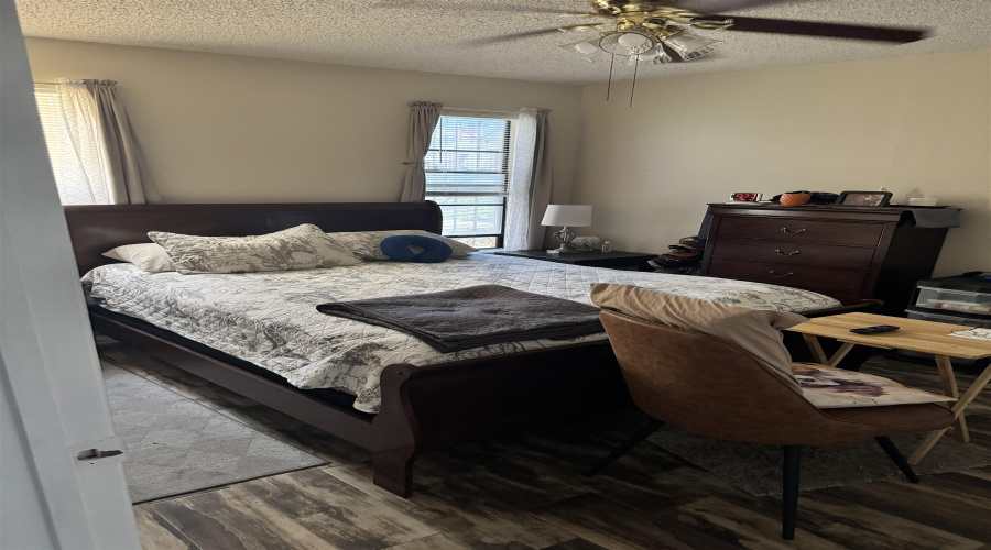 100 E Aurora St, Laredo, Texas 78040, 2 Bedrooms Bedrooms, 4 Rooms Rooms,2 BathroomsBathrooms,Residential,For Sale,100 E Aurora St,20261275