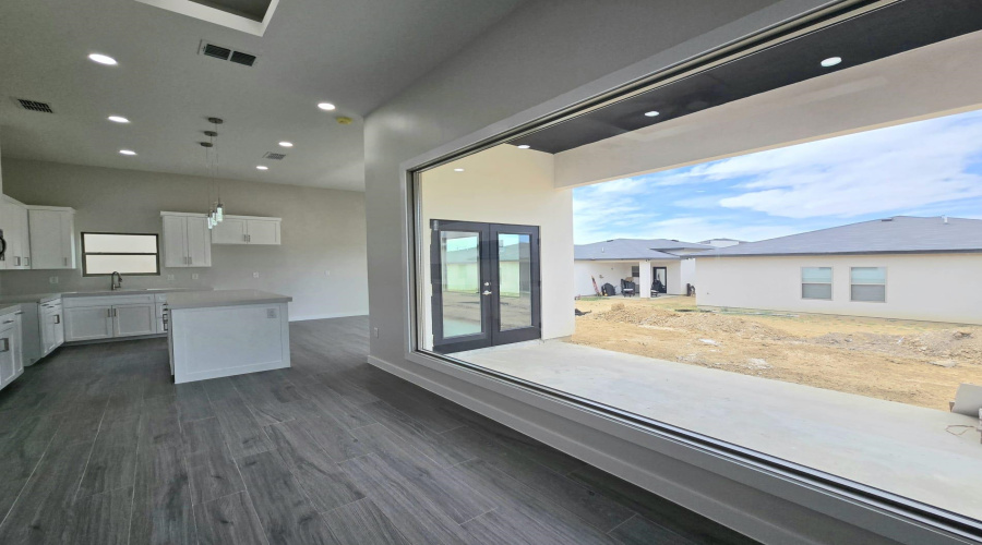 1017 Noyola Loop, Laredo, Texas 78046, 4 Bedrooms Bedrooms, 5 Rooms Rooms,2 BathroomsBathrooms,Residential,For Sale,1017 Noyola Loop,20261276