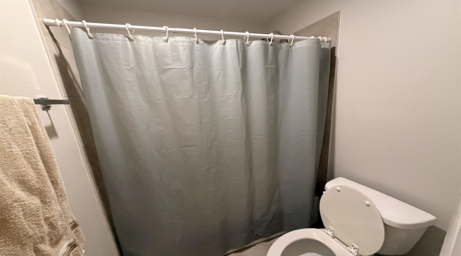 1411 Chital Dr, Laredo, Texas 78045, 4 Bedrooms Bedrooms, 7 Rooms Rooms,2 BathroomsBathrooms,Residential,For Sale,1411 Chital Dr,20261277