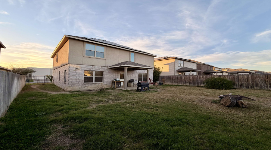 1411 Chital Dr, Laredo, Texas 78045, 4 Bedrooms Bedrooms, 7 Rooms Rooms,2 BathroomsBathrooms,Residential,For Sale,1411 Chital Dr,20261277