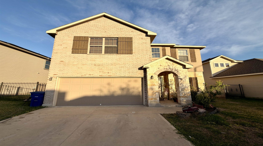 1411 Chital Dr, Laredo, Texas 78045, 4 Bedrooms Bedrooms, 7 Rooms Rooms,2 BathroomsBathrooms,Residential,For Sale,1411 Chital Dr,20261277