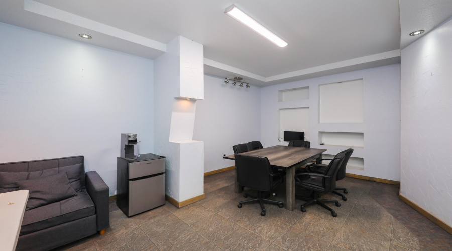 1641 World Trade Center Lp, Laredo, Texas 78045, 1 Bedroom Bedrooms, 11 Rooms Rooms,3 BathroomsBathrooms,Commercial/industrial,For Rent,1641 World Trade Center Lp,20261281