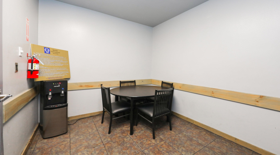 1641 World Trade Center Lp, Laredo, Texas 78045, 1 Bedroom Bedrooms, 11 Rooms Rooms,3 BathroomsBathrooms,Commercial/industrial,For Rent,1641 World Trade Center Lp,20261281