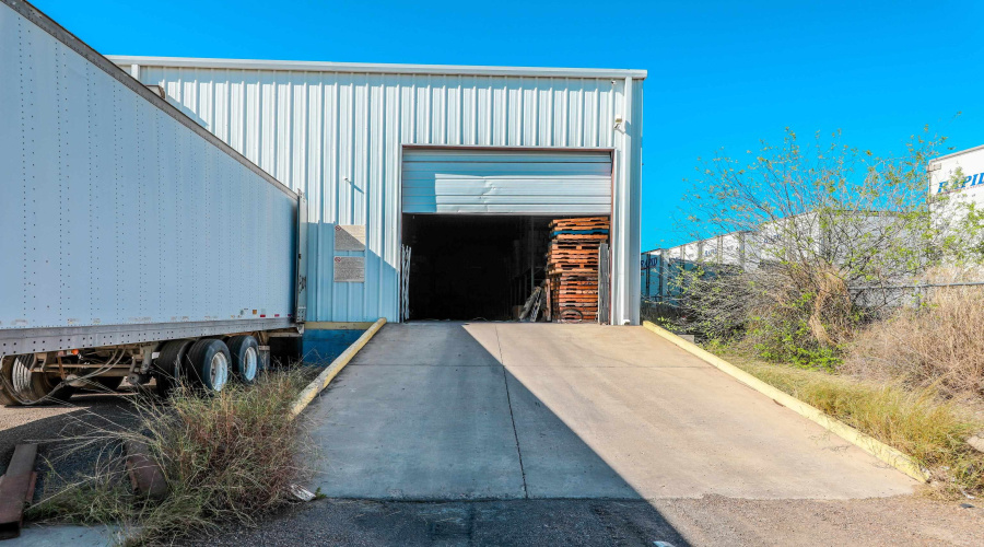 1641 World Trade Center Lp, Laredo, Texas 78045, 1 Bedroom Bedrooms, 11 Rooms Rooms,3 BathroomsBathrooms,Commercial/industrial,For Rent,1641 World Trade Center Lp,20261281