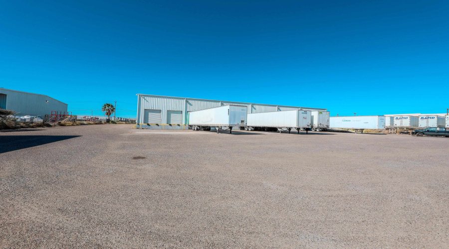 1641 World Trade Center Lp, Laredo, Texas 78045, 1 Bedroom Bedrooms, 11 Rooms Rooms,3 BathroomsBathrooms,Commercial/industrial,For Rent,1641 World Trade Center Lp,20261281