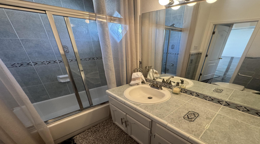 622 Forest Lp, Laredo, Texas 78045-0000, 3 Bedrooms Bedrooms, 7 Rooms Rooms,2 BathroomsBathrooms,Residential,For Sale,622 Forest Lp,20261278