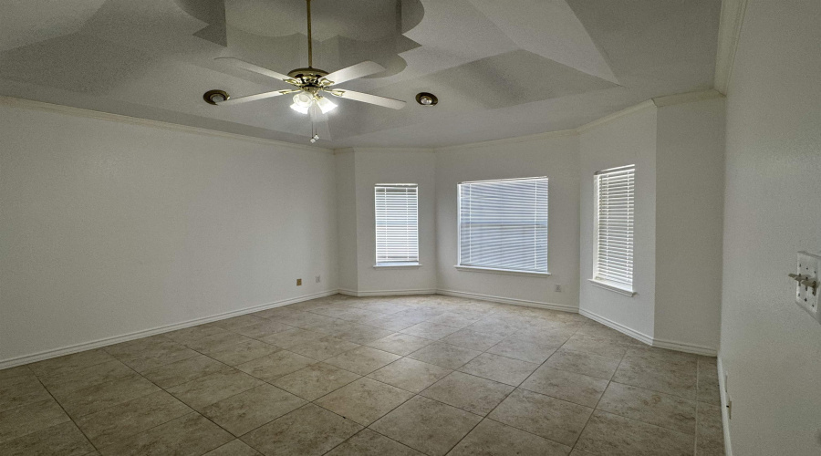 622 Forest Lp, Laredo, Texas 78045-0000, 3 Bedrooms Bedrooms, 7 Rooms Rooms,2 BathroomsBathrooms,Residential,For Sale,622 Forest Lp,20261278