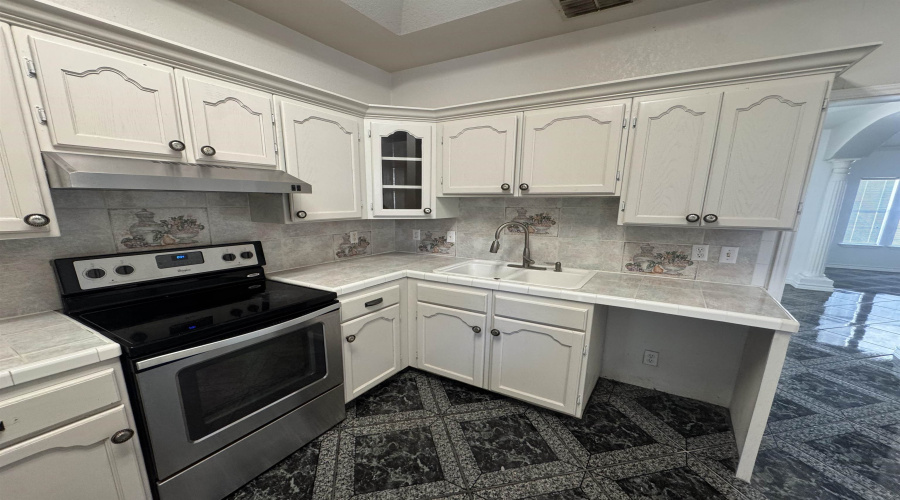 622 Forest Lp, Laredo, Texas 78045-0000, 3 Bedrooms Bedrooms, 7 Rooms Rooms,2 BathroomsBathrooms,Residential,For Sale,622 Forest Lp,20261278