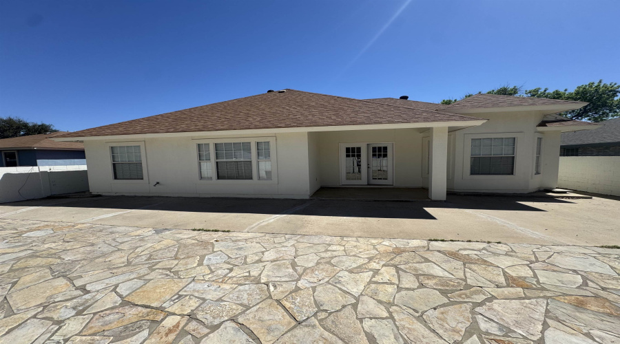 622 Forest Lp, Laredo, Texas 78045-0000, 3 Bedrooms Bedrooms, 7 Rooms Rooms,2 BathroomsBathrooms,Residential,For Sale,622 Forest Lp,20261278