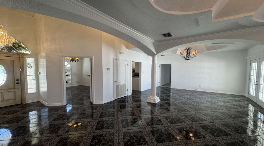 622 Forest Lp, Laredo, Texas 78045-0000, 3 Bedrooms Bedrooms, 7 Rooms Rooms,2 BathroomsBathrooms,Residential,For Sale,622 Forest Lp,20261278