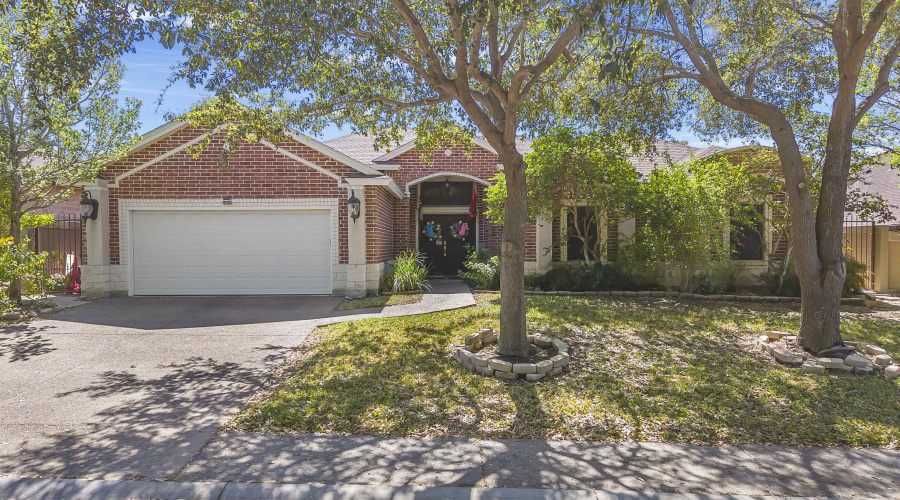 5103 Shark Bay Rd, Laredo, Texas 78041, 4 Bedrooms Bedrooms, 8 Rooms Rooms,2 BathroomsBathrooms,Residential,For Sale,5103 Shark Bay Rd,20261280
